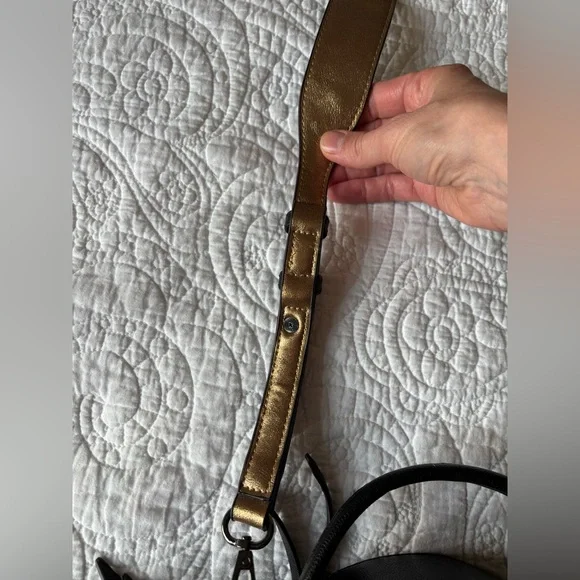 Leopard Print Round Crossbody Bag - Picture 9 of 15